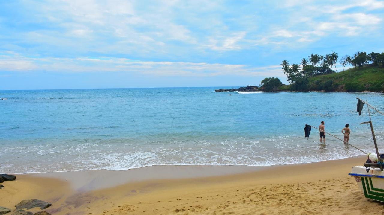 Anb Surf View Hotell Tangalle Eksteriør bilde