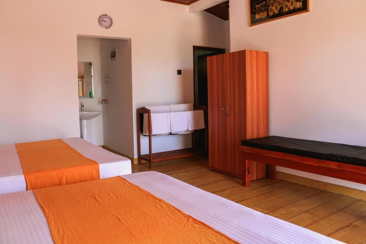 Anb Surf View Hotell Tangalle Eksteriør bilde