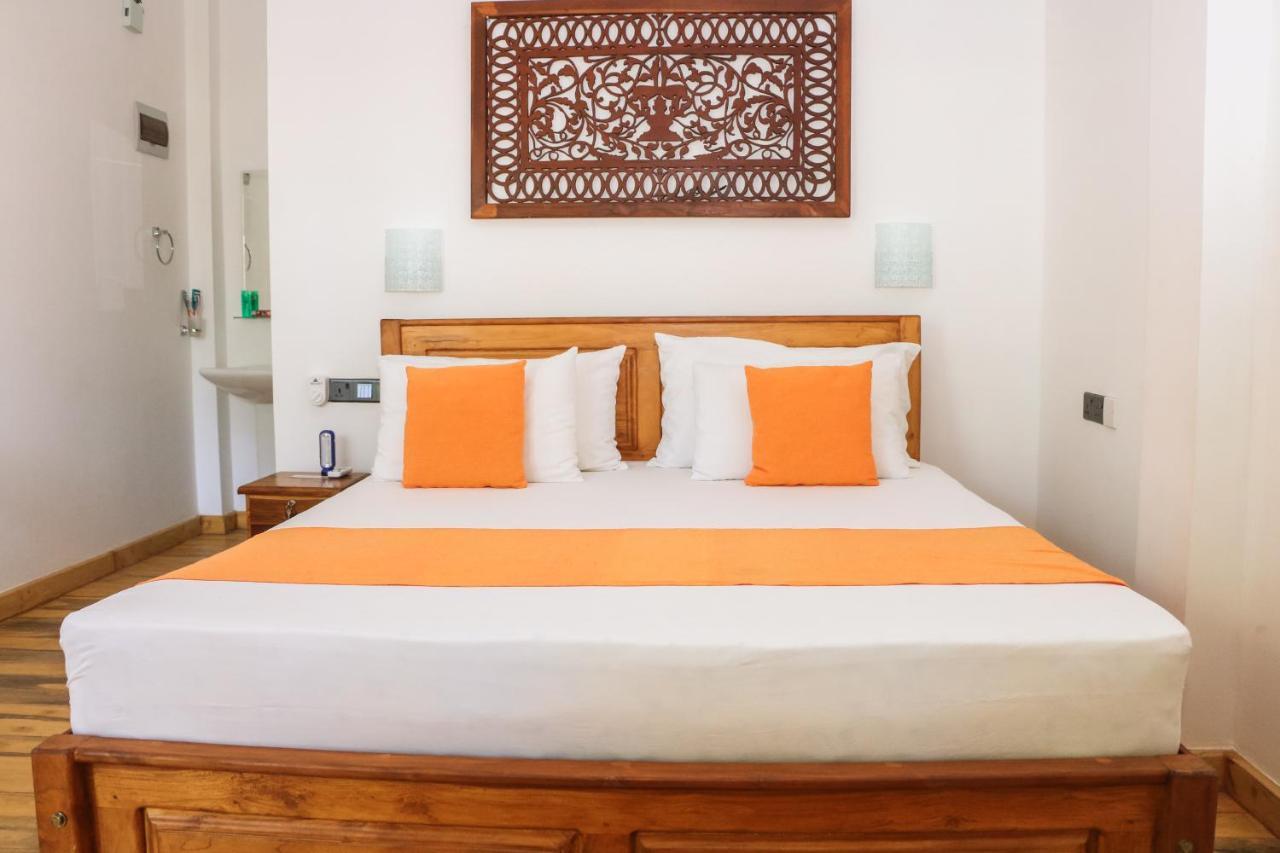 Anb Surf View Hotell Tangalle Eksteriør bilde
