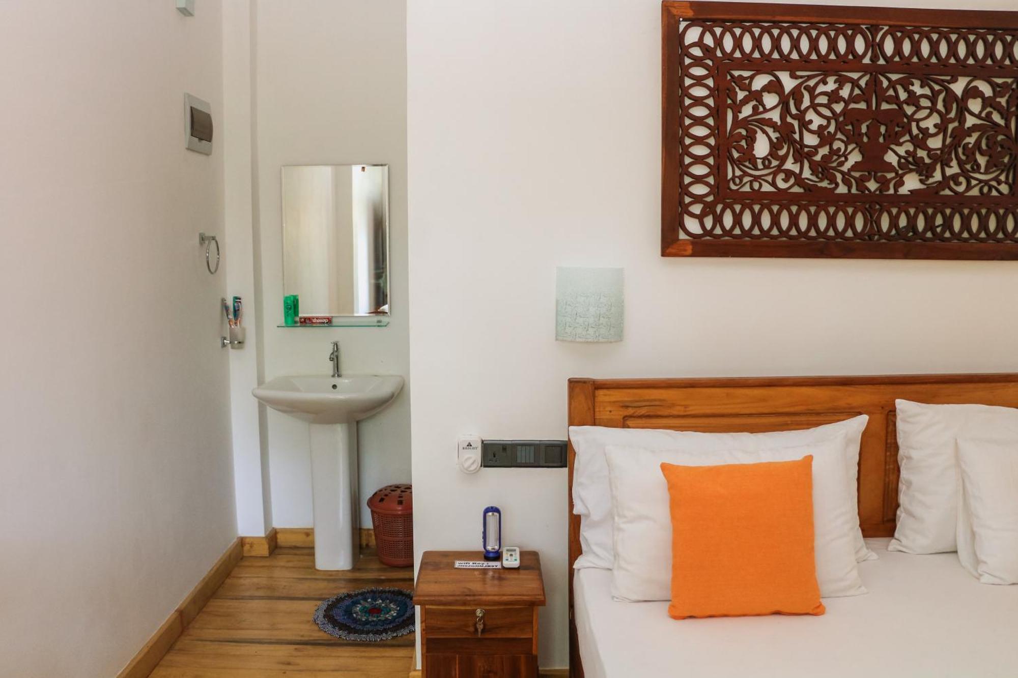 Anb Surf View Hotell Tangalle Eksteriør bilde