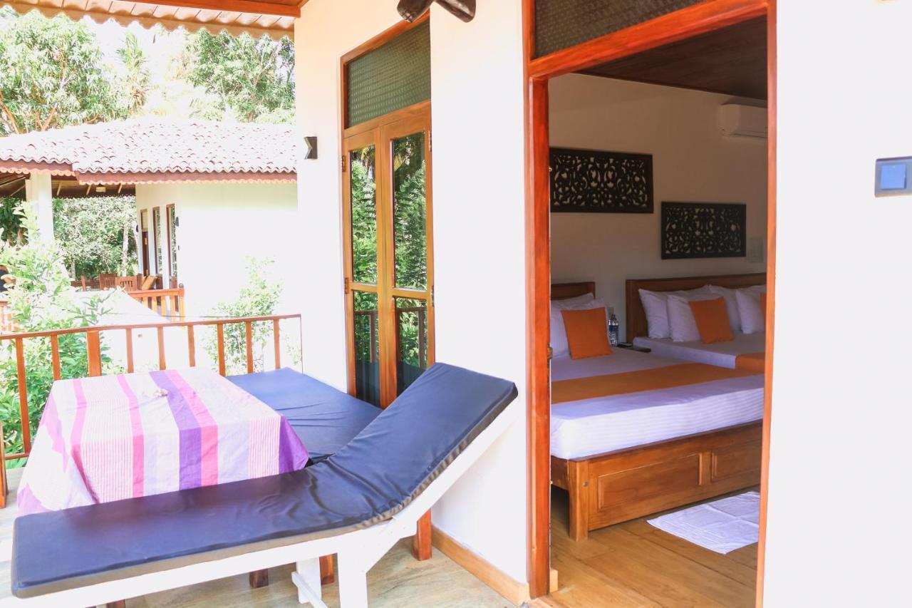 Anb Surf View Hotell Tangalle Eksteriør bilde